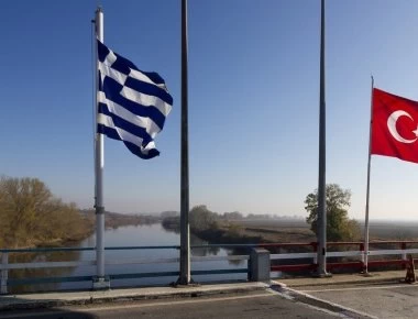 Εβρος: Ελεύθεροι με περιοριστικούς όρους o Ελληνας στρατιωτικός και ο Βρετανός που κατηγορούνται για κατασκοπεία
